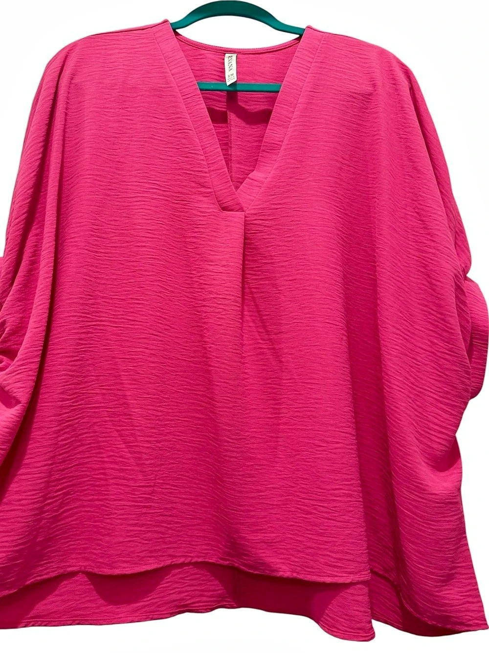 Zenana Textured VNeck ShortSleeve Hot Pink Dolman/Swing Sleeves Blouse, S/M, EUC